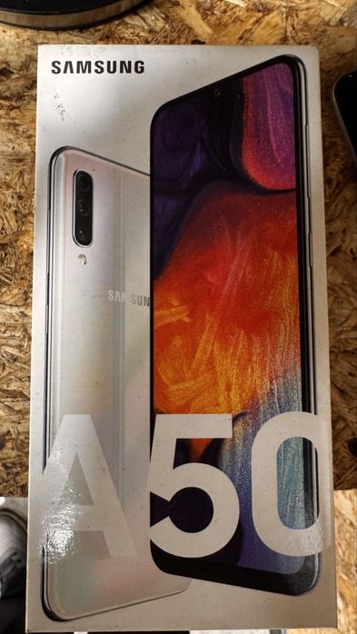 Продам телефон Samsung Galaxy A50 128 ГБ