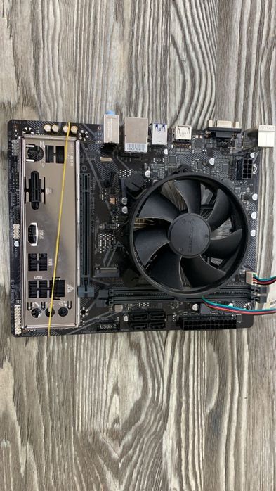 Мат плата с процессором i7 10700k