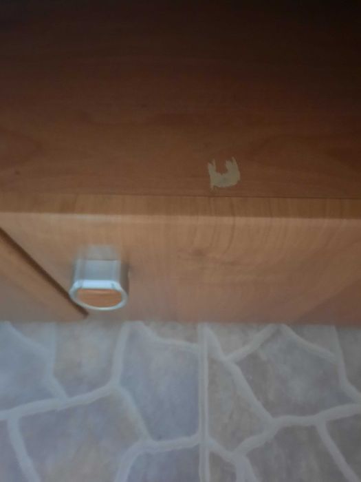 ТВ шкаф в много добро състояние