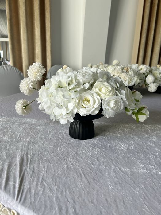 Vand decor de nunta in modern alb/negru