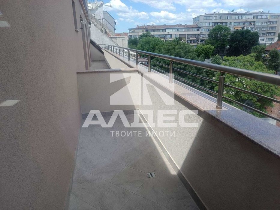 Продава се чисто нов тристаен ап. в Банишора!