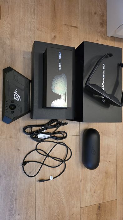Asus ROG gaming Glasses R1 X Real