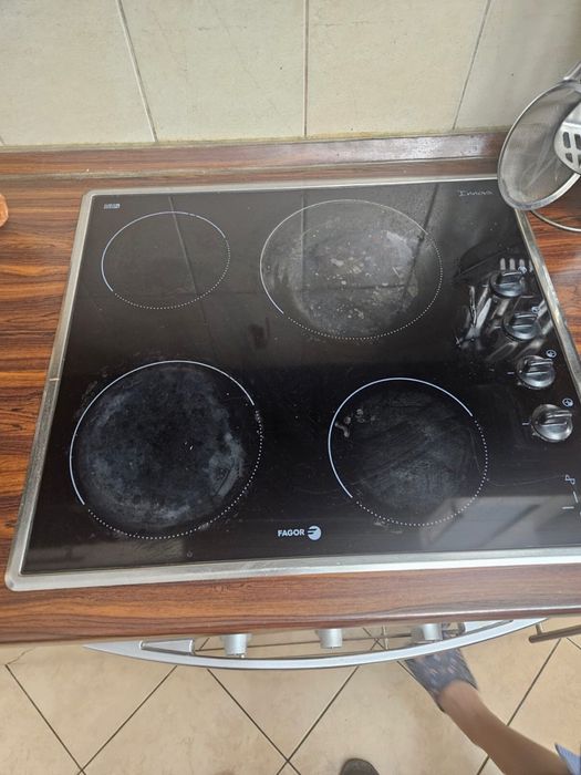 Продам кухню с техникой
