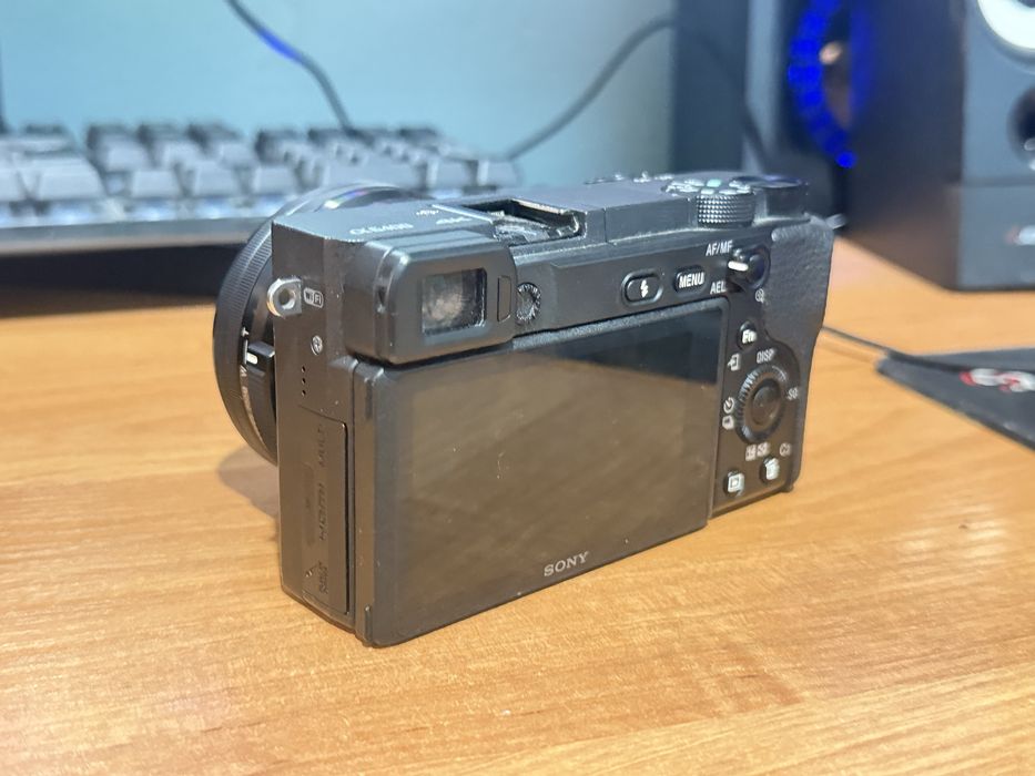 Sony a6400.