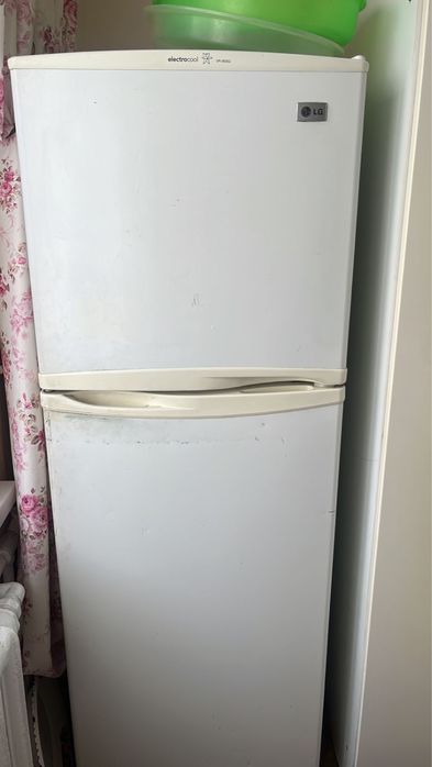 Продам холодильник