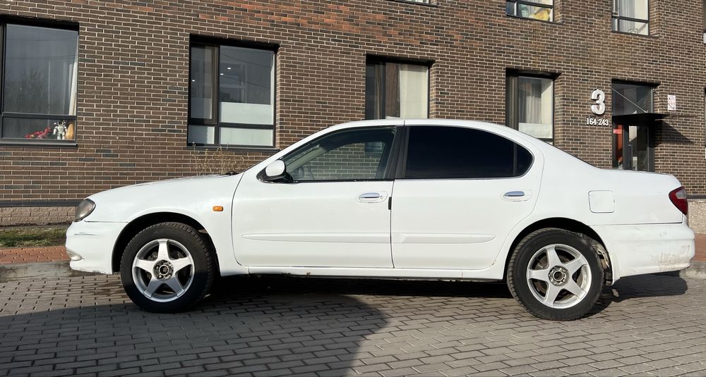 Продаю nissan cefiro a33