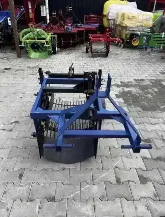 Masina de recoltat cartofi pentru tractor