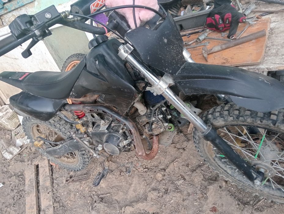 Cros 125 CC merge țeavă