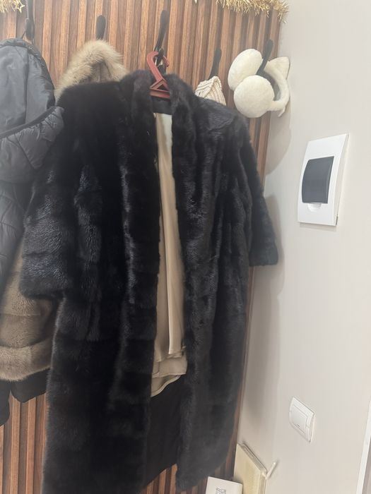 Продам шубу  черный бриллиант