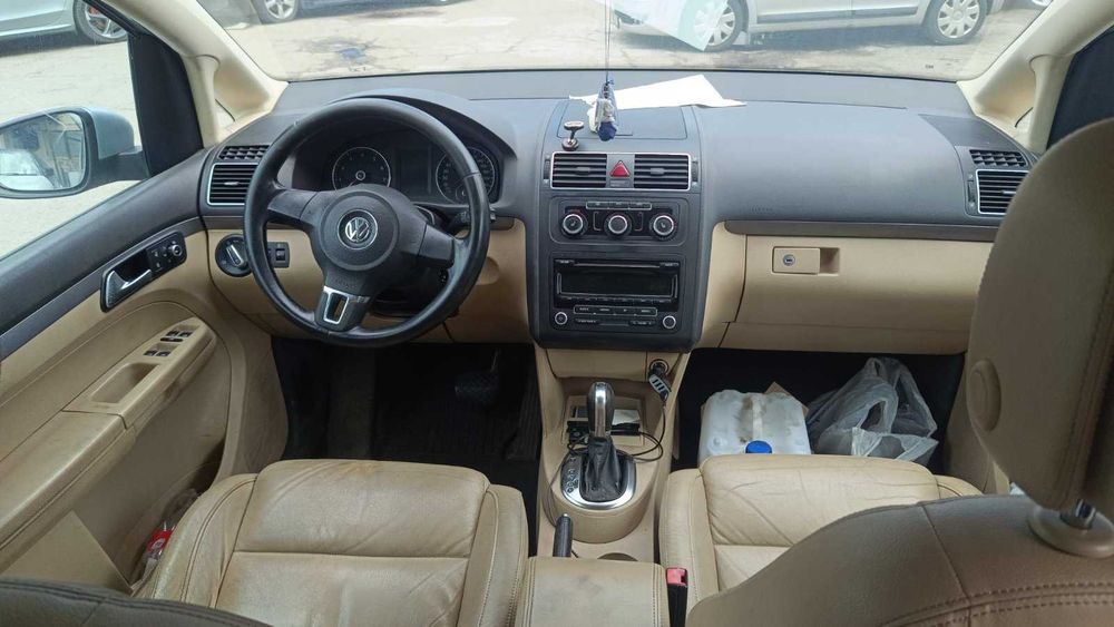 Продавам VW Touran 2014gодина за части - 1.4 бензин-метан-втора газова уредба , 150 к.с. с турбо