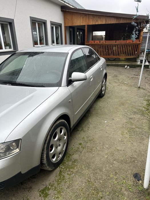 Vand audi a4 1700 euro