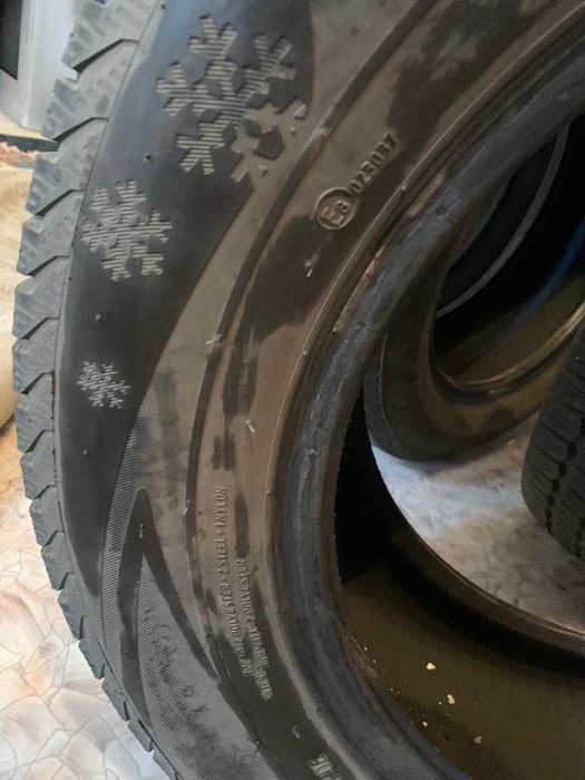 Зимние автошины 215/60.R.16