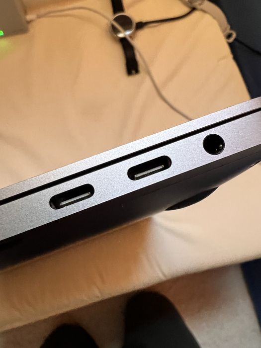 Macbook Pro 16” 2019 Intel - 16gb/512GB - space gray impecabil