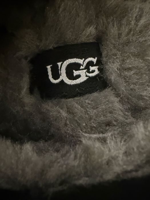 UGG Tazz Black noi