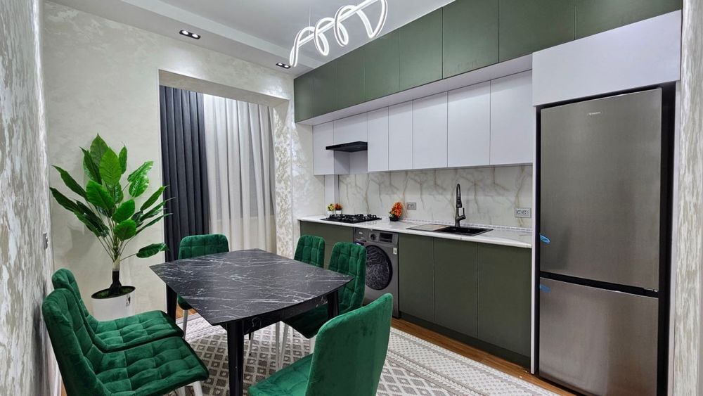 Продаётся 4х комнатная квартира по адресу Геофизика с евроремонтом