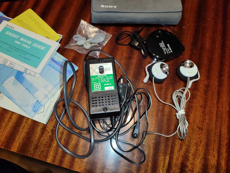 Радио Sony ICF-SW7600G FM Stereo/SW/MW/LW PLL World Radio.