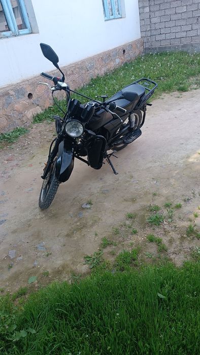 Moto sotiladi srochniga 10/9  holati