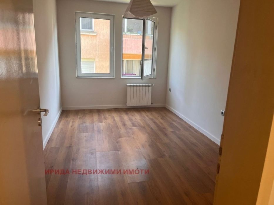 Продава се Тристаен апартамент в София, Център - 124 кв.м за 1790 €/кв.м - Снимка #2