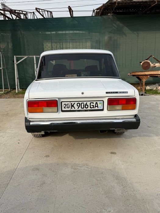 JIGULI 2107 srochna sotiladi