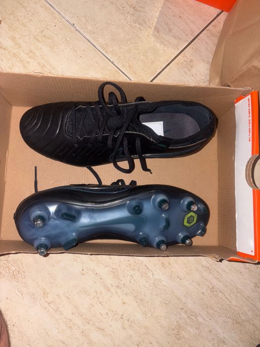 Ghete de fotbal Nike Tiempo ACC