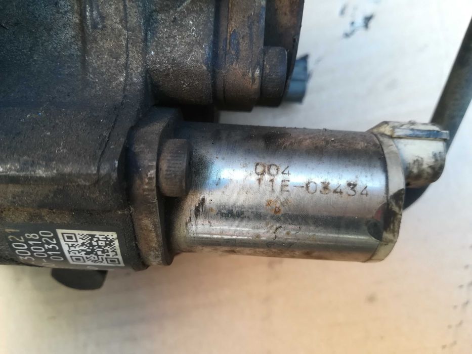 Помпа високо налягане  Toyota Hilux 2.5 D4D 87кс Тойота Хайлукс ГНП TD