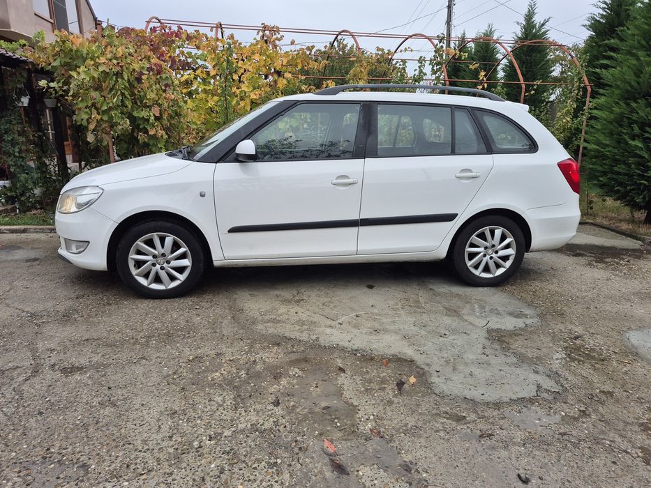 SKODA Fabia 2012 — imagine 3