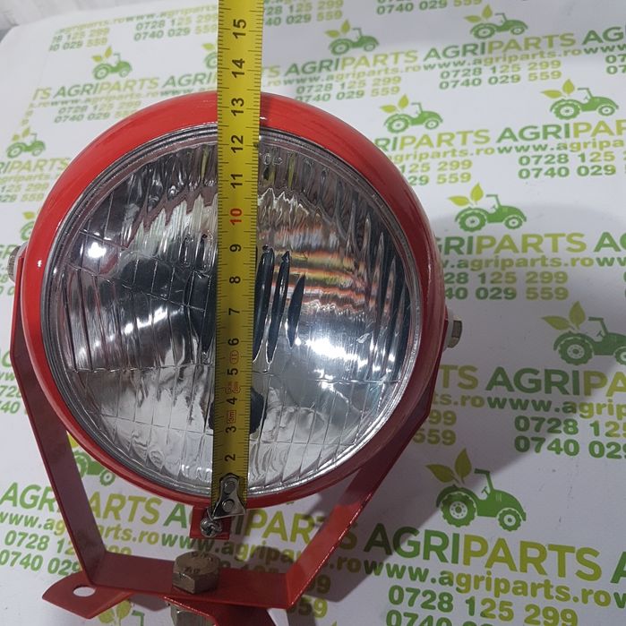 Proiector cu intrerupator pentru tractorare