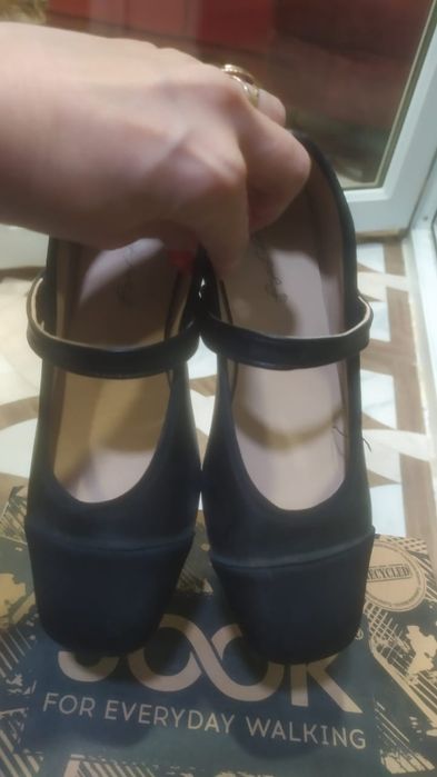 Продам балетки и кросовки