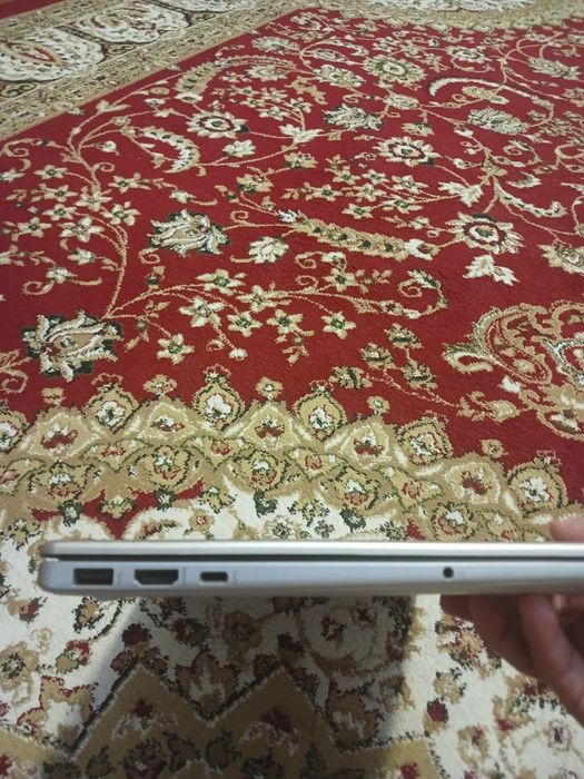 Ноутбук HP в идеальном состоянии