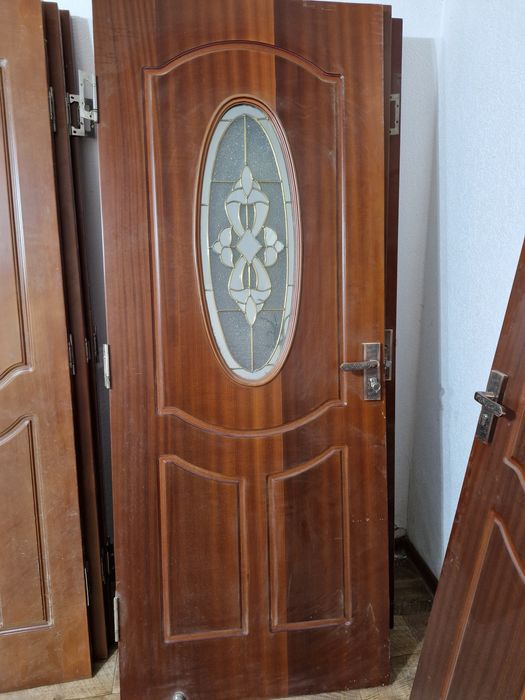 Продам двери межкомнатные