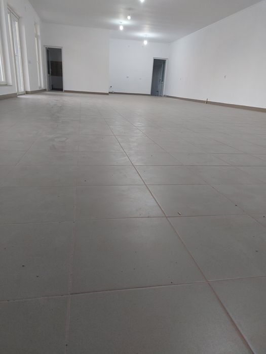 Spatiu comercial de închiriat