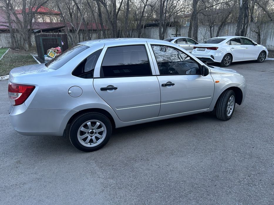 Лада гранта 2012