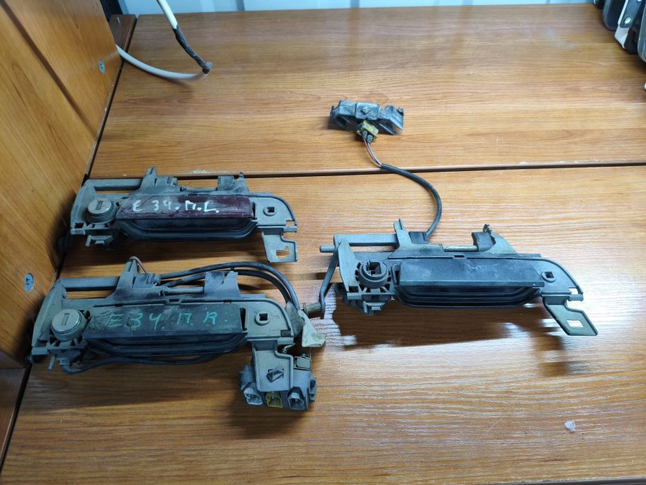 Ручка Правая на BMW E34 в Алматы