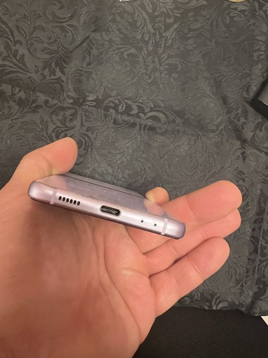 Samsung z flip 3  256 gb за части