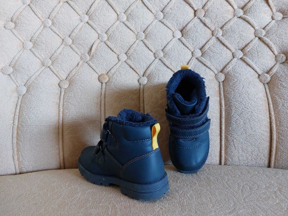 Продавам детски ботуши lupilu