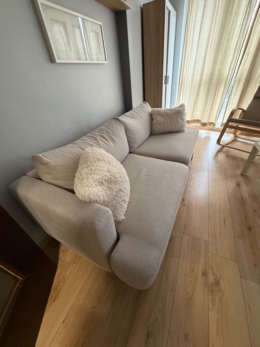 Двуместен диван- като нов