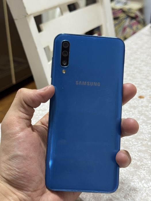 Samsung A50 sotiladi