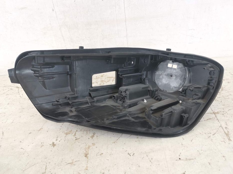 Капак за фар Мерцедес-Бенц ЦЛА-Клас / Mercedes-Benz CLA-Class [ - ] Ор