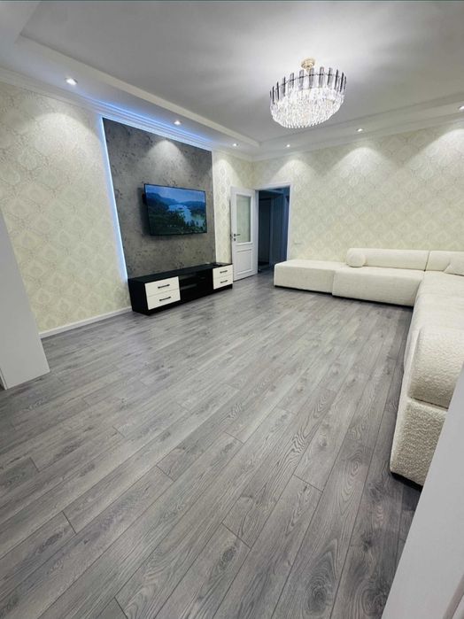 Квартира в центре 4/6/9. 96м2. Срочно Ойбек метро Ипотека возможна