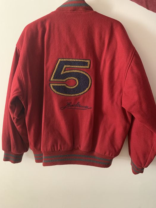 лимитирано яке LEVI’S