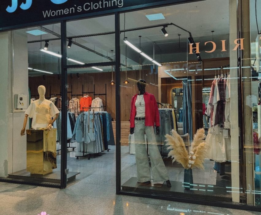 Продам бутик 60кв в ТРЦ