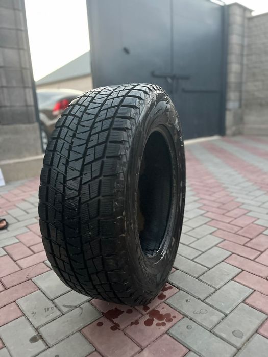 Покрышка авто в хорошом