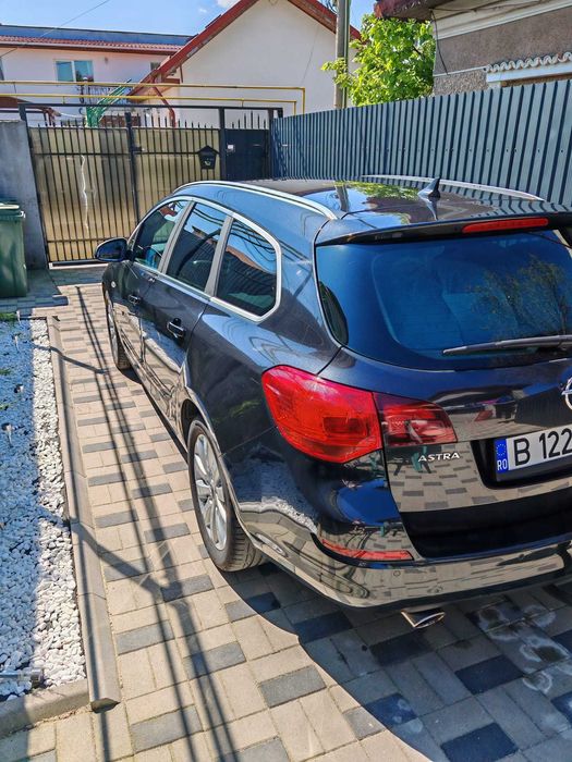Opel Astra J 2012