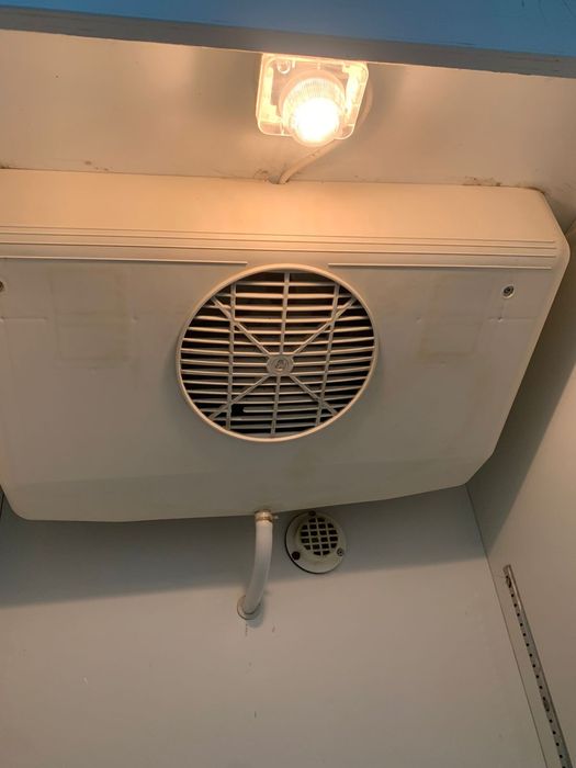 Продам морозильную камеру