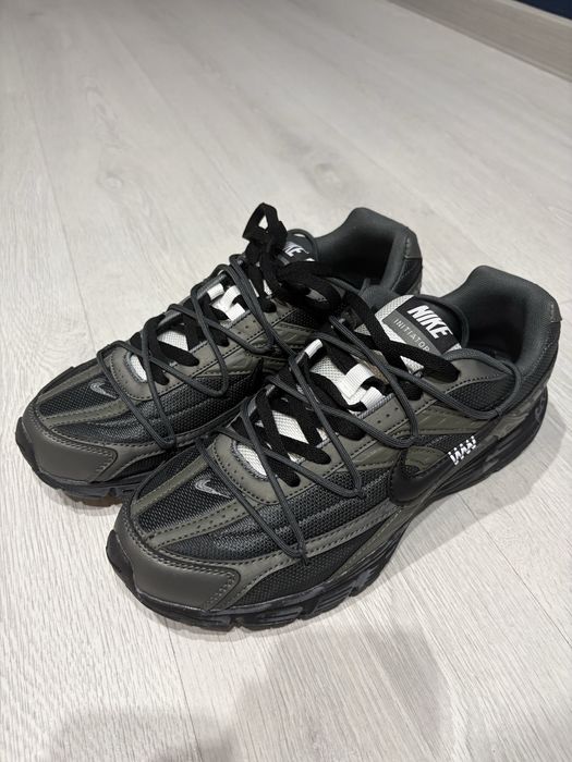 Кроссовки NIKE, новые