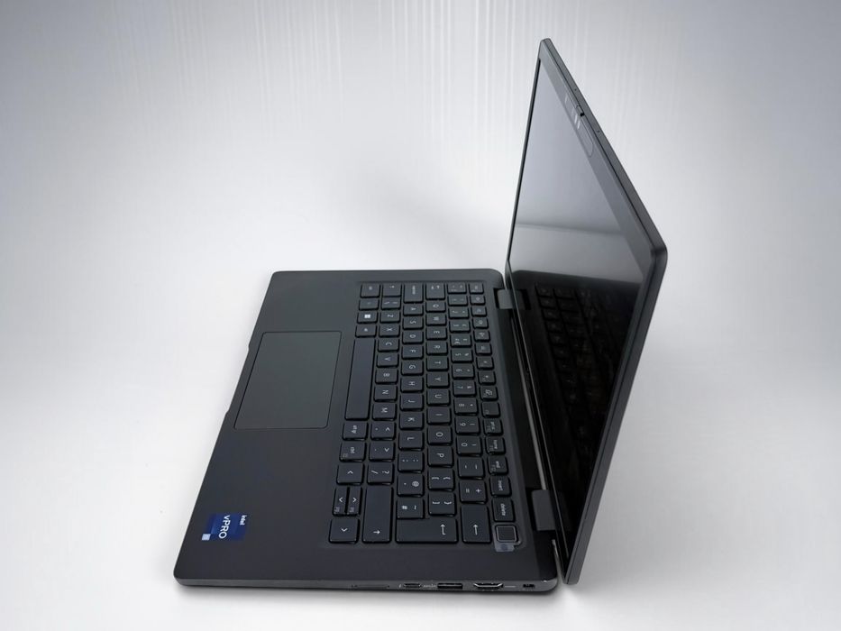 Dell Latitude 7330 13.3" FHD IPS i5-1245u 16GB LPDDR4X 256GB NVMe Бат. 8ч Win 11 Гаранция!