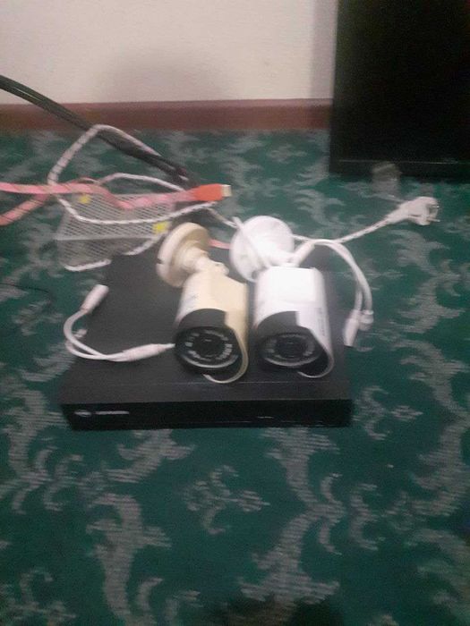 Kamera Manitor bilan