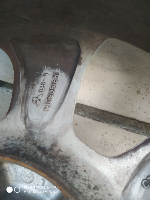 4броя лети джанти с гуми за Мицубиши спейс стар петнадесет цола