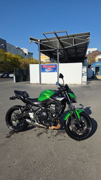 Vând Kawasaki Z650 (2020), Stare Foarte Buna / Kit lanț nou, Revizie recenta, Evacuare Stock + Sport SC Project