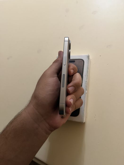 Iphone 15 pro Esim без ремонта